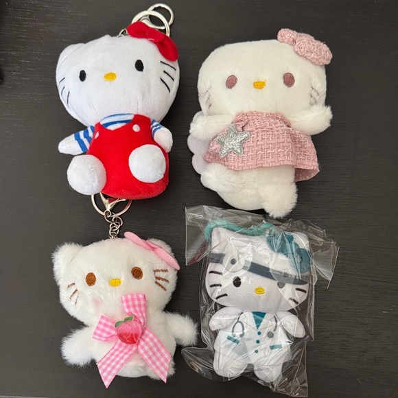 Hello Kitty Tote Bag and Accessories - Picture 4 of 8